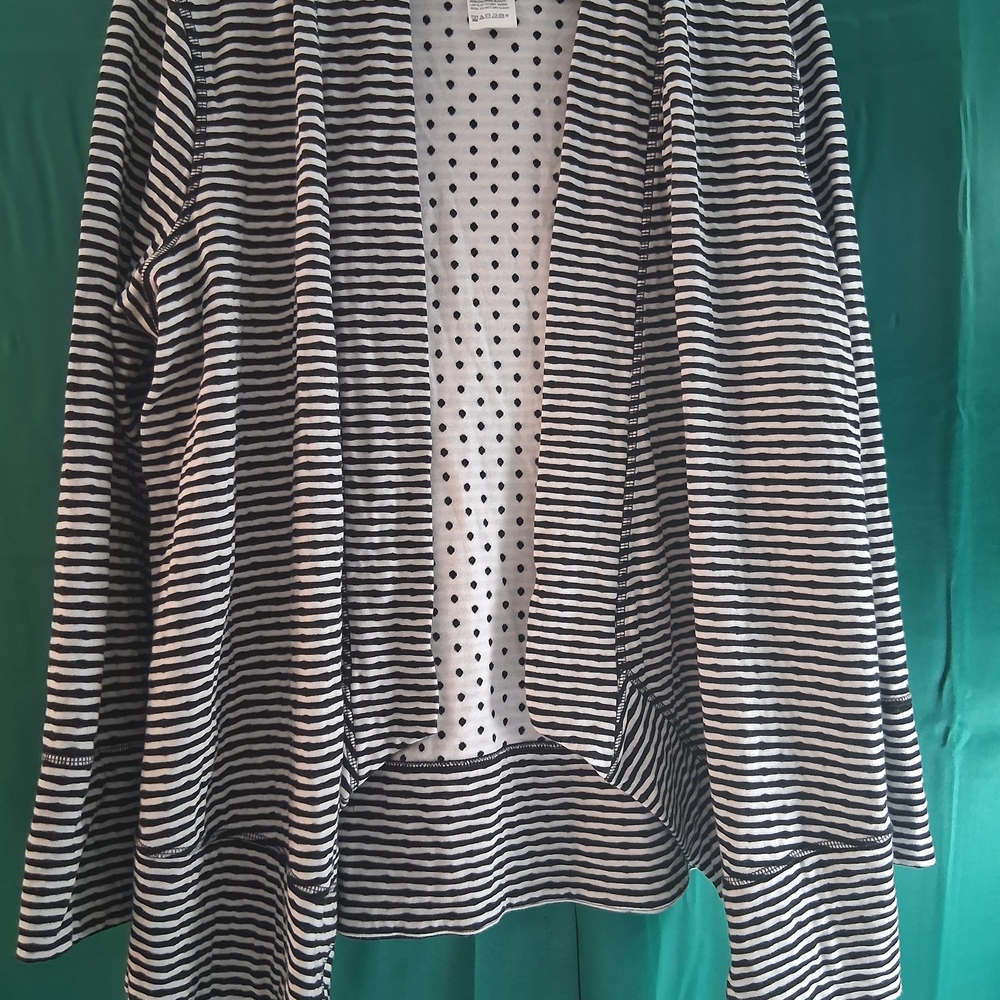 Chicos Blank and White Cardigan Sweater Size 3 (16/18)